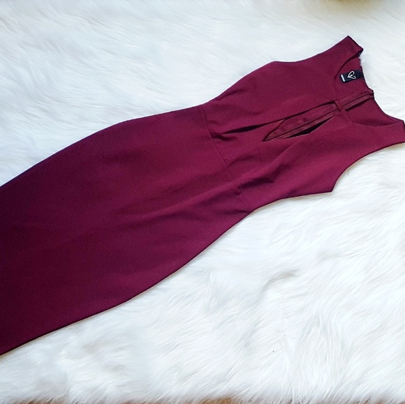 🎉HP🎉Plum Cut Out Dress - Picture 2 of 3